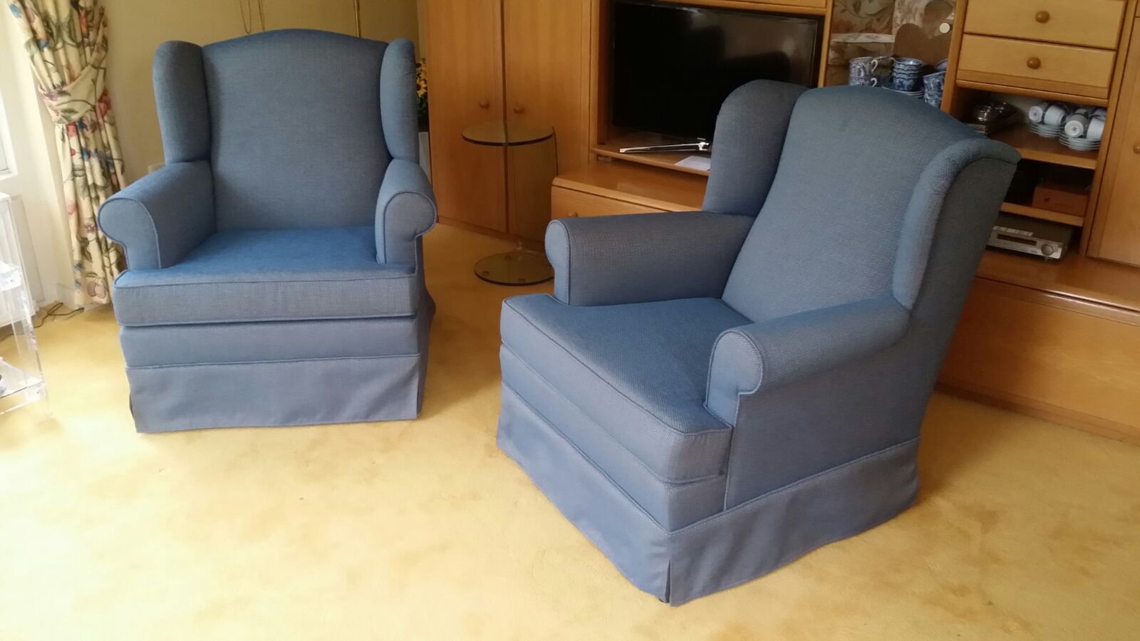 Herstoffering fauteuils met stof van Saum & Viebahn