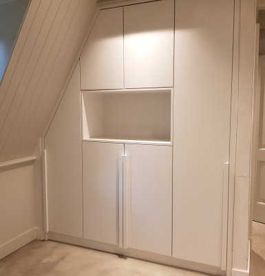 Kast op maat in geborsteld eiken